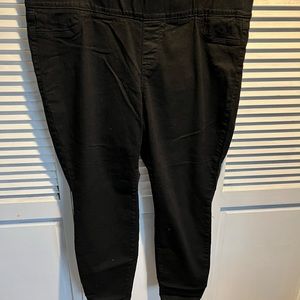 Black old navy jeggings
